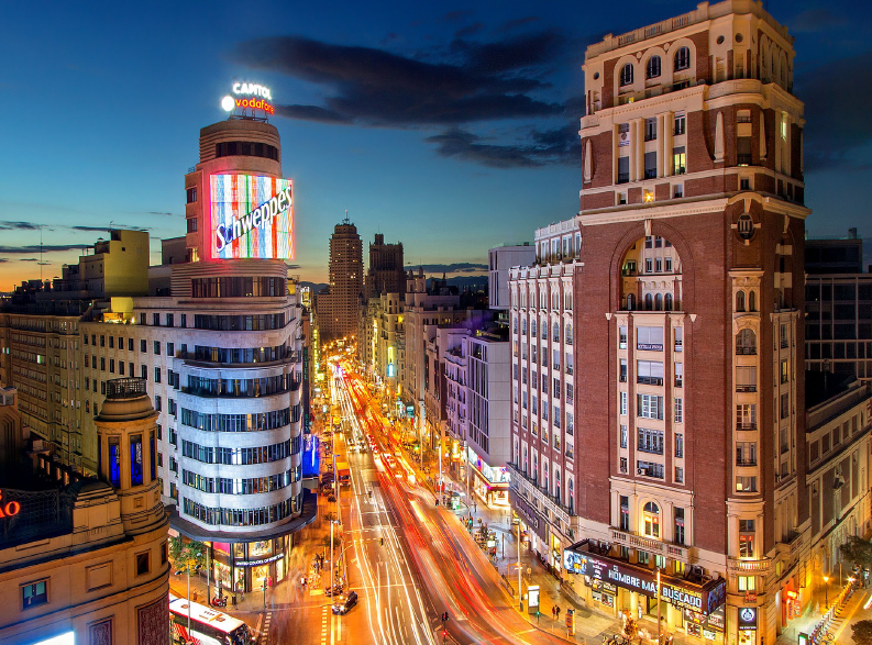 Natale A Madrid.Comincia Il Tuo Natale A Madrid Parti Per L Immacolata Con Dgtravel